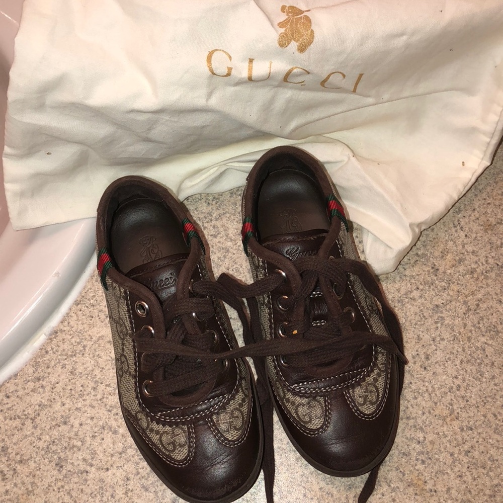 Sneakers - Picture 4 of 4